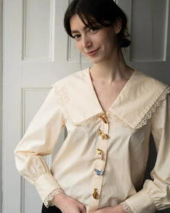 Enamel Cheeky Squirrel Brooch -Chic Accessories Shop brooch buttons